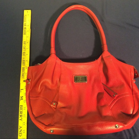Leather Isaac Mizrahi Red Shoulder Bag - Picture 10 of 14